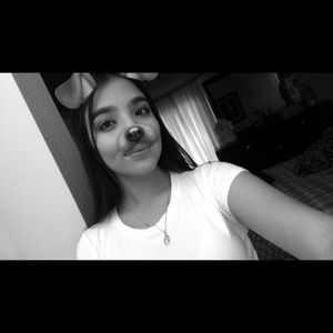 Meet your Posher, Denise